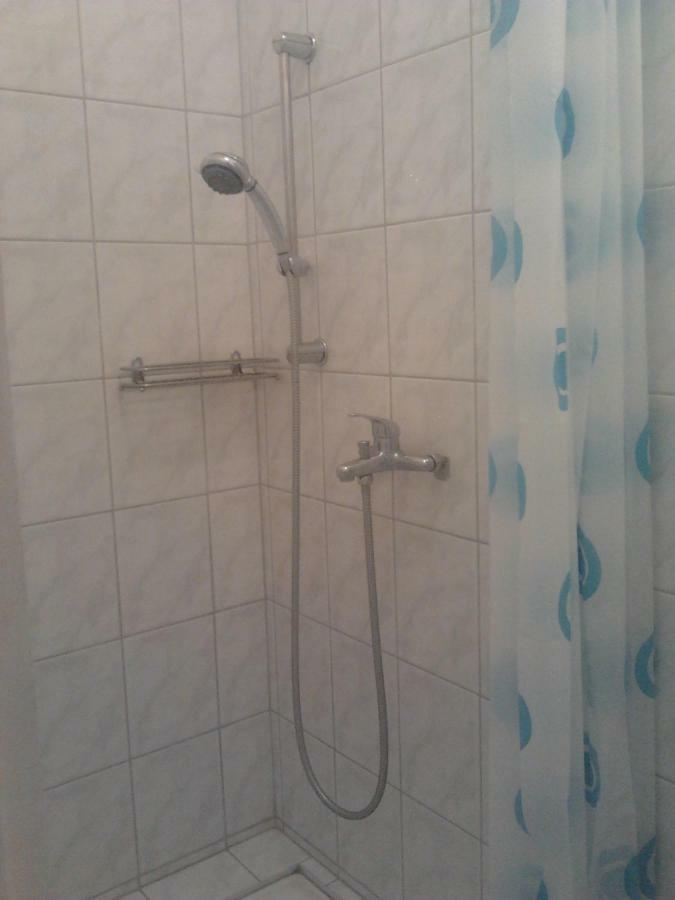Apartamento Apartmanhaz Balatonfenyves Exterior foto